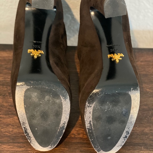 PRADA BROWN SUEDE BUCKLE FRONT ANKLE BOOTIES - Picture 5 of 6